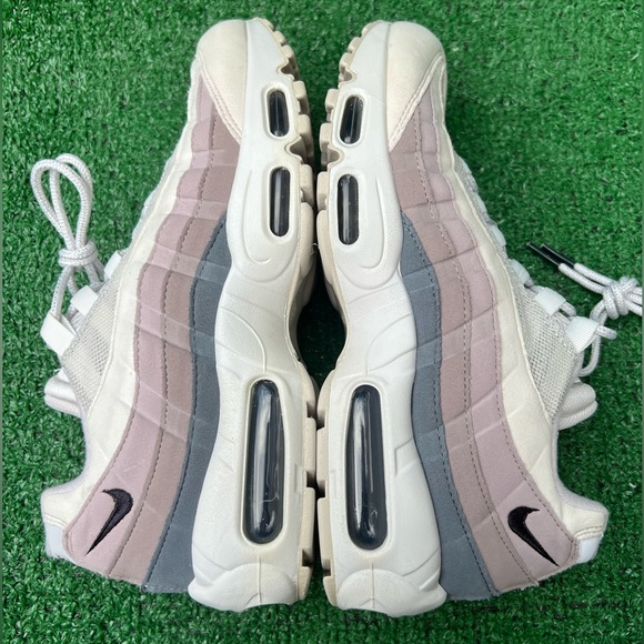 Nike Air Max 95 Shoes Vast Grey 307960-022 Shoes Women’s Size 9 pre- owned - Picture 7 of 16
